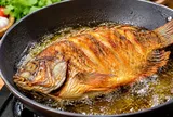 Cách rán cá vàng giòn không cần chảo chống dính: 6 bước nhỏ giúp cá nguyên miếng, da vàng ruộm