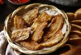 Cách làm tóp mỡ ba chỉ mắm đường giòn rụm, vàng thơm