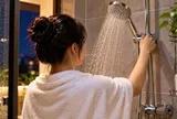 Tắm sau 10 giờ tối có thực sự nguy hiểm? 5 điều cần biết để tránh rước họa vào người