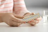 Tự ý dùng thuốc tránh thai kèm lười vận động, nữ nhân viên văn phòng phải nhập viện cấp cứu khẩn cấp