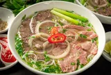 Cách nấu phở bò tại nhà đơn giản, ngọt thanh chuẩn vị