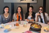 Mẹ ruột của Huyền Baby U70 vẫn trẻ trung như chị em với con gái, xứng danh là Hoa khôi nổi tiếng Hà thành một thời