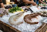 Chọn tôm tươi nên chọn tôm vỏ trắng hay vỏ nâu sẽ ngon hơn