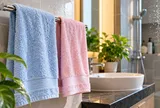  Khăn mặt có nên treo trong nhà tắm?