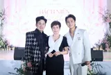 Người phụ nữ "giữ lửa" gia đình và trăn trở mang y tế chủ động về với người Việt
