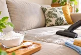 Cách làm sạch sofa tại nhà bằng baking soda, không cần gọi thợ chuyên nghiệp