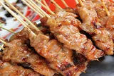 Cách làm thịt xiên nướng mềm ngọt như ngoài hàng