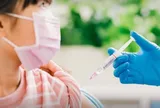 Viêm não mô cầu có bao nhiêu nhóm, tiêm vắc xin liệu có đủ miễn dịch để phòng hết các nhóm gây bệnh?