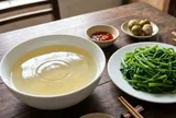 Tận dụng nước luộc rau làm canh: Khi nào nên? Khi nào không nên?