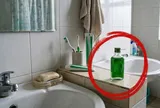 Tại sao bạn nên đặt một lọ dầu gió trong nhà vệ sinh?