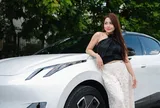 Nữ chủ xe ấn tượng thiết kế, công nghệ an toàn trên Lynk & Co 02