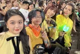 Thúy Hằng - Thúy Hạnh đưa 2 con gái đi xem concert Big Bang, lên đồ trẻ trung như chị của ái nữ