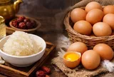 Tổ yến và trứng gà loại nào tốt hơn? Cách phân biệt tổ yến thật - giả cực đơn giản nhưng không phải ai cũng biết