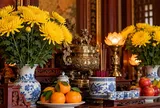 Vì sao trên ban thờ truyền thống thường có hoa cúc vàng?