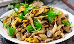 Loại rau nào nấu chín dinh dưỡng tăng gấp 5 lần so với ăn sống nhưng nhiều người thường xuyên làm ngược?