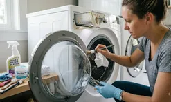 Máy giặt tưởng sạch nhưng lại đầy cặn bẩn: Bao lâu nên vệ sinh một lần?