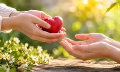 Người càng biết cho đi thứ này thì càng nhận nhiều điều quý giá trong cuộc sống