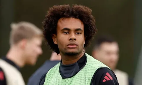 Dấu chấm hết cho Zirkzee tại Man United?