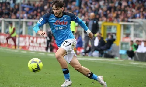 Napoli ra tối hậu thư cho Kvaratskhelia: 120 triệu euro hoặc không có điều khoản xé hợp đồng