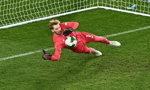 Shay Given: Muốn là số 1, Kelleher phải rời Liverpool