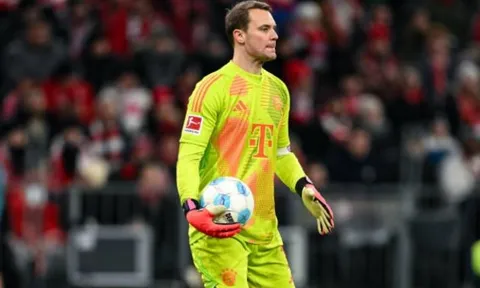 Hạn chót để Bayern triệu hồi người kế thừa Neuer