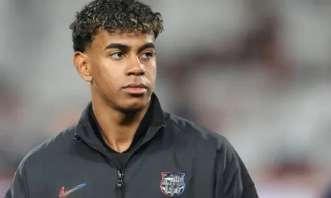 Yamal tiếp tục gieo sầu cho Barca