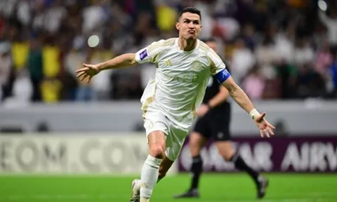 Cristiano Ronaldo lập cú đúp đẳng cấp, rê bóng điêu luyện tạo nên bàn thắng không thể cản phá