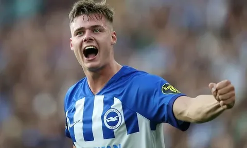 Juventus nhắm thần đồng Premier League Evan Ferguson