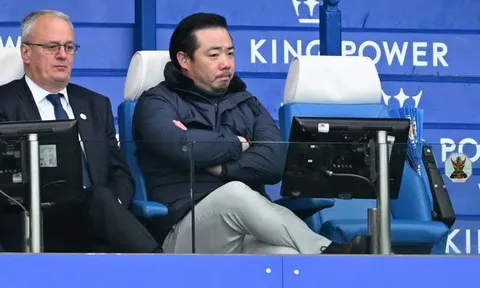 Chủ Leicester City phẫn nộ