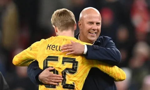 Kelleher trở thành người hùng, Arne Slot ca ngợi thủ thành Liverpool