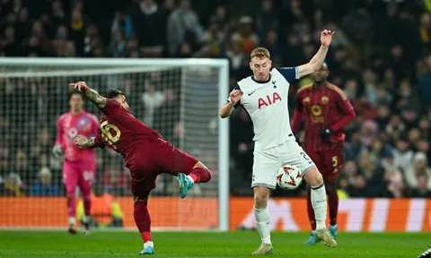"AS Roma vẫn còn sống"