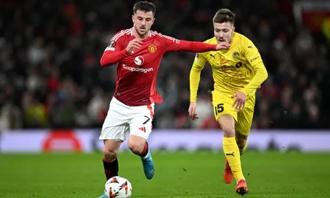 CĐV Man United: "Đây là Mount mà chúng tôi đã mua từ Chelsea"