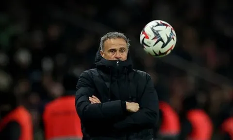 Luis Enrique: "Điều này thật khó hiểu"