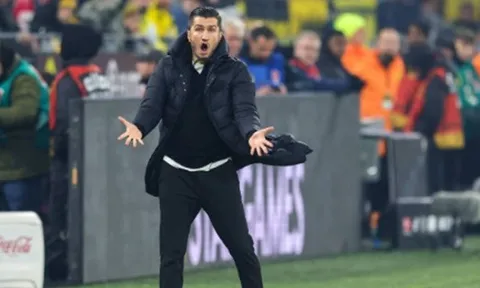 Sahin phản ứng với bàn thắng gây tranh cãi của Bayern