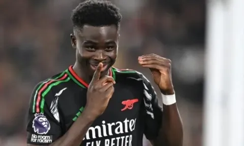 Bukayo Saka có hành động 'gây bão' mạng xã hội