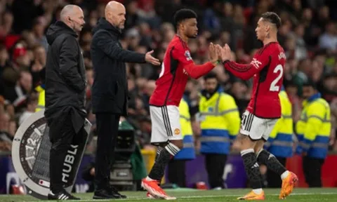 Erik ten Hag thành tâm điểm sau màn rực sáng của Amad Diallo