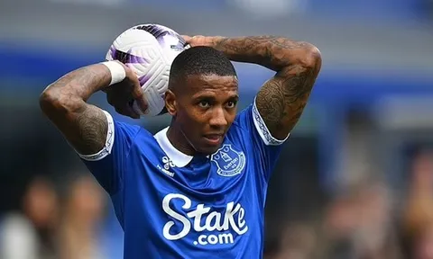 Cha và con cùng tranh tài: Ashley Young đối đầu Tyler tại FA Cup