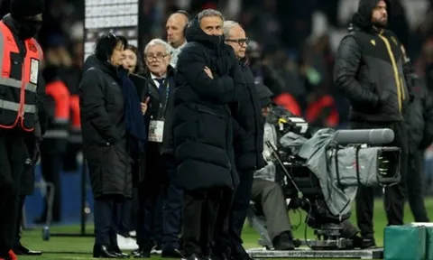 Nhà báo tiết lộ tình hình phòng thay đồ PSG