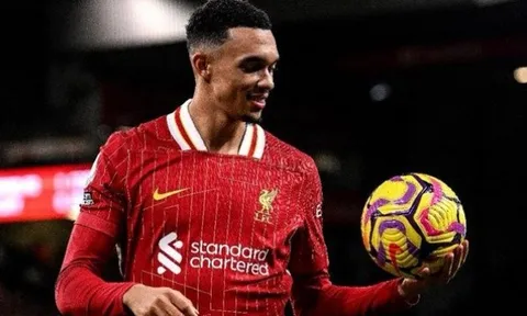 Arne Slot tiết lộ lý do Trent Alexander-Arnold không đá trọn 90 phút