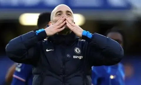 Emmanuel Petit: Đừng loại Chelsea khỏi cuộc đua vô địch Premier League