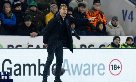 Phản ứng của Lopetegui khi thua Van Nistelrooy dù West Ham sút 31 lần