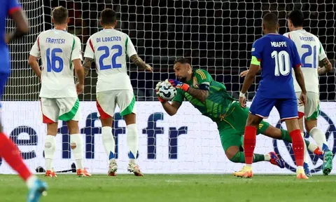 Thói quen của Enrique có thể đẩy Donnarumma đến Inter hoặc Liverpool