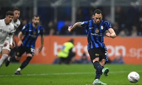 Chủ tịch Napoli phản pháo Inter Milan