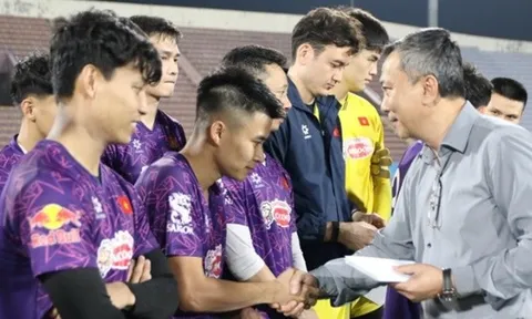ĐT Việt Nam nhận "doping tinh thần" trước ngày chốt danh sách