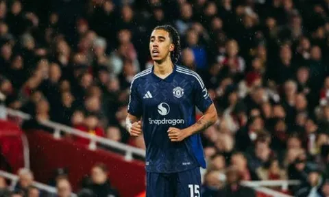 NHM Man United nói gì sau màn ra mắt của Leny Yoro?