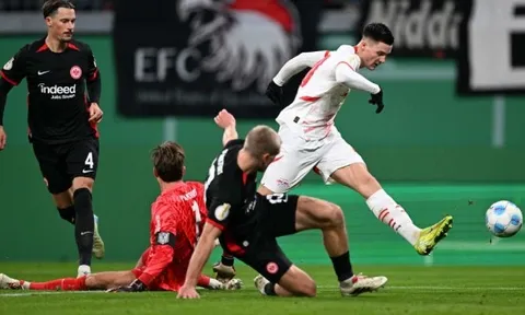 Marmoush tắt tiếng, Sesko ảo diệu đưa Leipzig vào tứ kết DFB Pokal