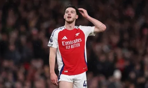Phản ứng của Declan Rice khi Liverpool mất điểm
