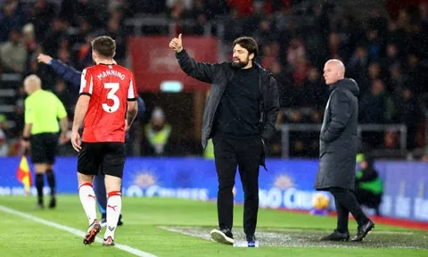 Thua tan nát, HLV Southampton vẫn khen ngợi các học trò