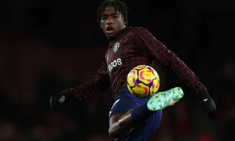 CĐV Man United: "Yamal ở vị trí trung vệ, hãy dùng cầu thủ này thay vì mua Branthwaite"