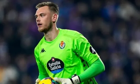 Vì sao Karl Hein có thể đe dọa đến David Raya ở Arsenal?